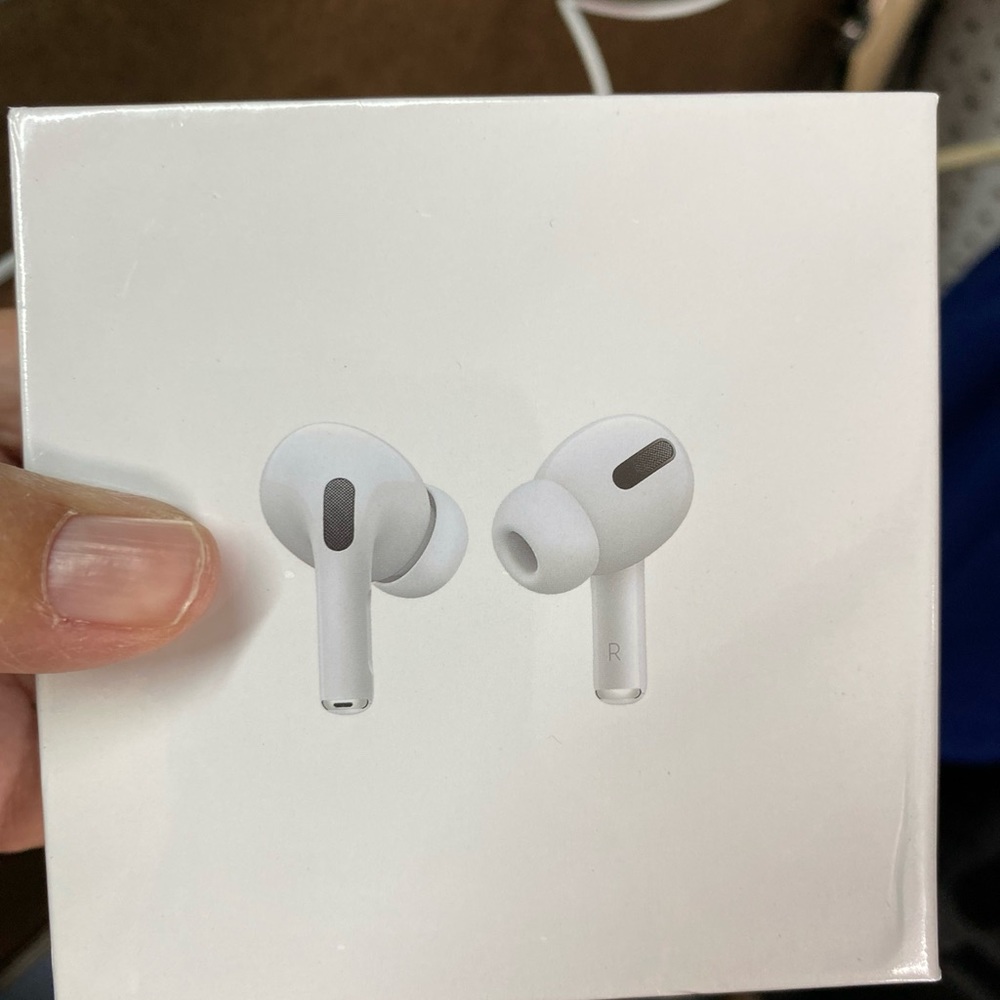 AirPod pros with charging case new